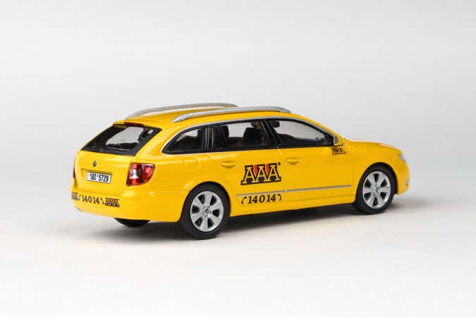 Abrex Škoda Superb II Combi (2009) - AAA Taxi