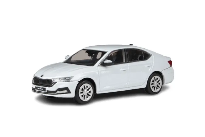 Abrex Škoda Octavia IV (2020) - Bílá Moon Metalíza