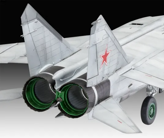Revell Plastikový model letadla MiG-25 RBT