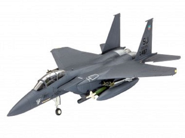 Revell Plastikový model letadla F-15E Strike Eagle & Bombs