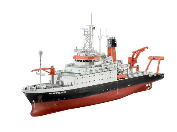 Revell Plastikový model lodě German Research Vessel Meteor