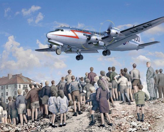Revell Gift-Set - Plastikový model letadla 75th Anniversary "Berliner Luftbrücke" - Dárková sada k 75. výročí Berlínské letecké přepravy