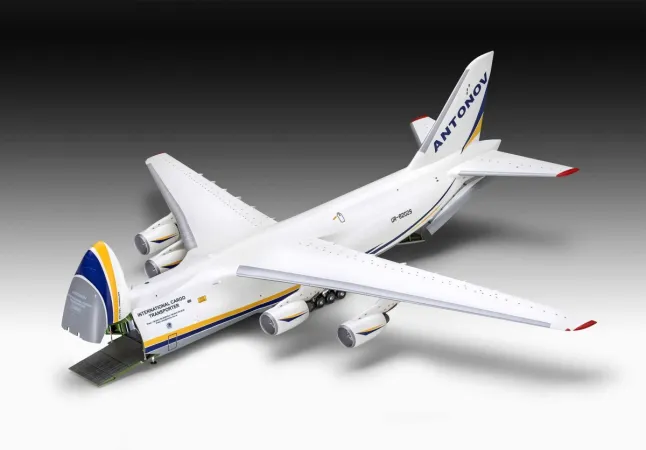Revell Plastikový model letadla Antonov An-124 Ruslan
