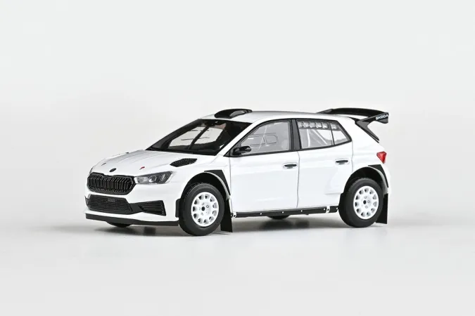 Abrex Škoda Fabia IV RS Rallye2 (2022) - Bílá - Šotolinová kola