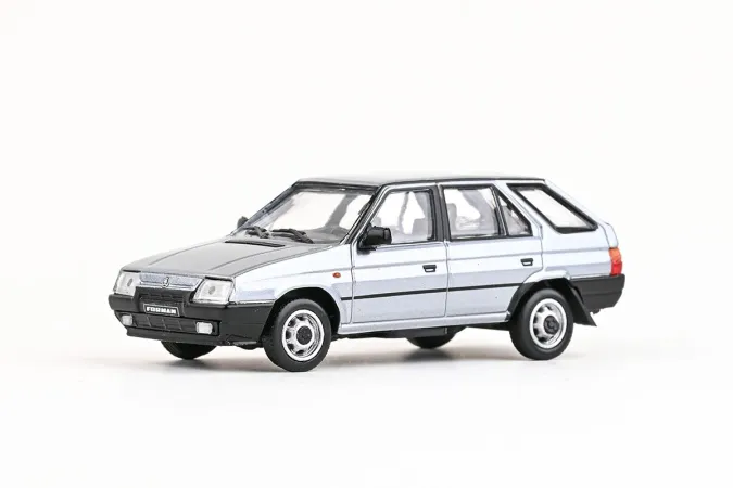 Abrex Škoda Forman (1993) - Stříbrná Safír Metalíza