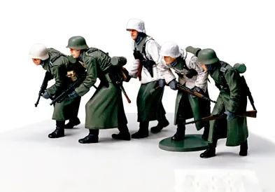 Tamiya German Assault Infantry w/Winter Gear