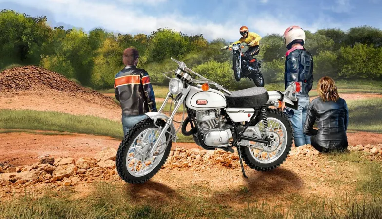 Revell Plastikový model motorky Yamaha 250 DT-1