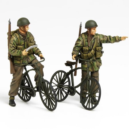 Tamiya British Paratroopers Set - w/Bicycles
