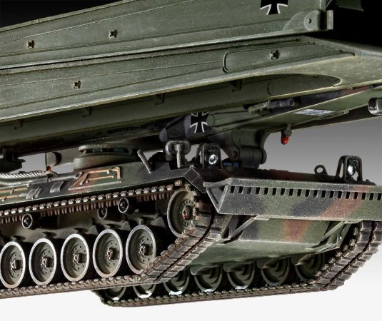Revell Plastic ModelKit tank - Leopard 1A5 & Bridgelayer "Biber"