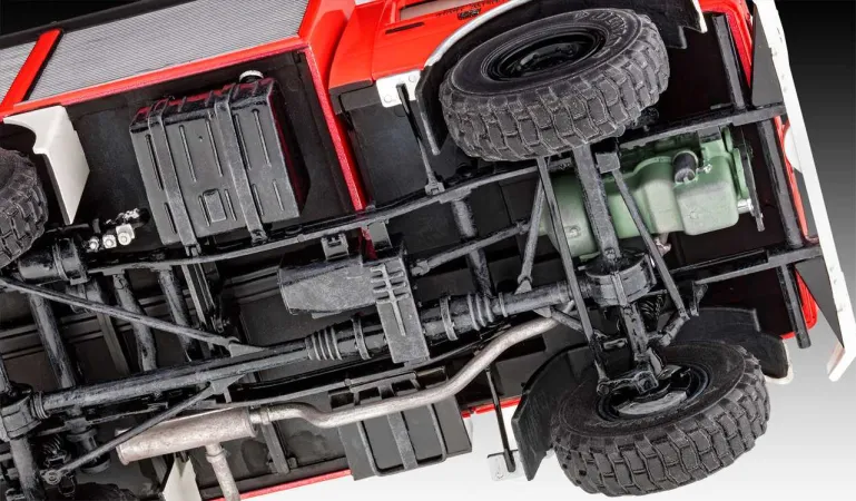 Revell Plastikový model kamionu Schlingmann Unimog RW1