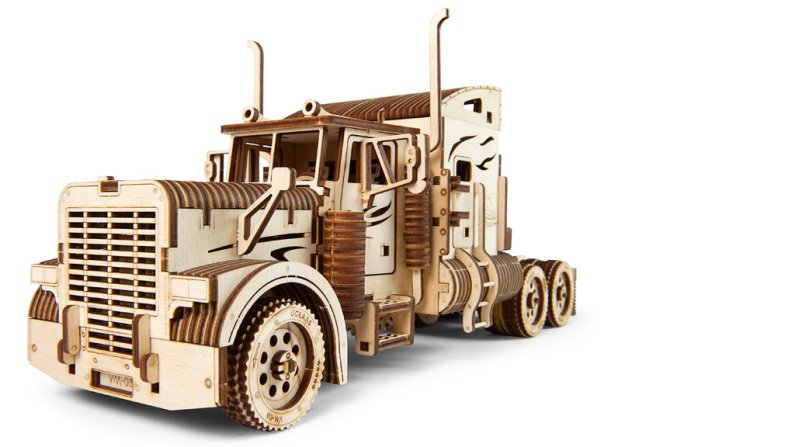 UGEARS 3D dřevěné mechanické puzzle - Tahač Heavy Boy VM-03